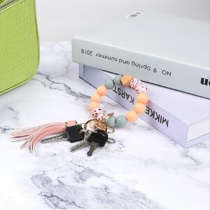 Stylish Beaded Keychain Bracelet - Multicolor